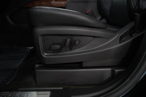 Used 2015 Chevrolet Tahoe LTZ image 24