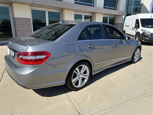 Used 2012 Mercedes-Benz E 350 4MATIC Sedan image 5