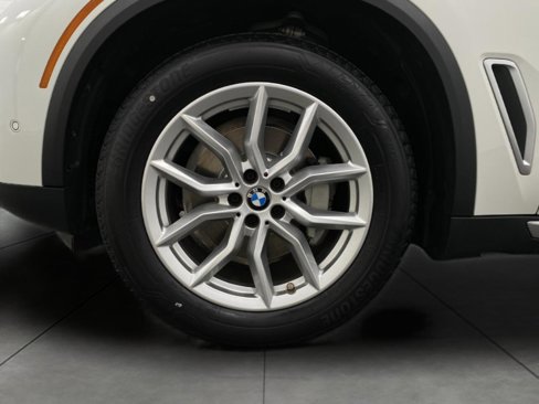Certified 2022 BMW X5 xDrive40i w/ Climate Comfort Package image 14