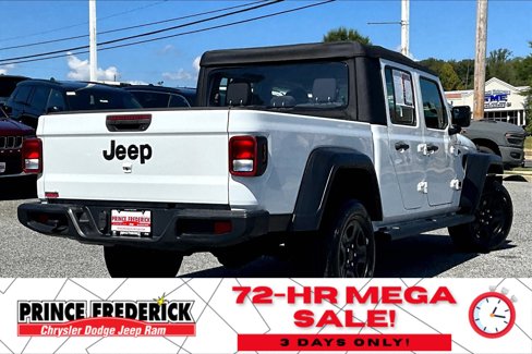 Used 2022 Jeep Gladiator Sport image 10