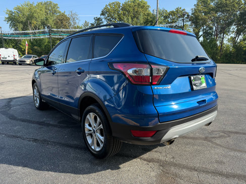 Used 2017 Ford Escape SE image 5