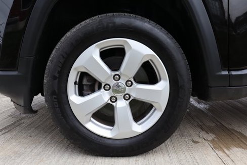 Used 2019 Jeep Compass Latitude w/ Cold Weather Group image 24
