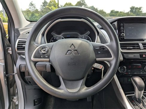 Used 2020 Mitsubishi Eclipse Cross ES image 18