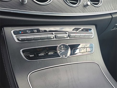 Used 2018 Mercedes-Benz E 300 image 25