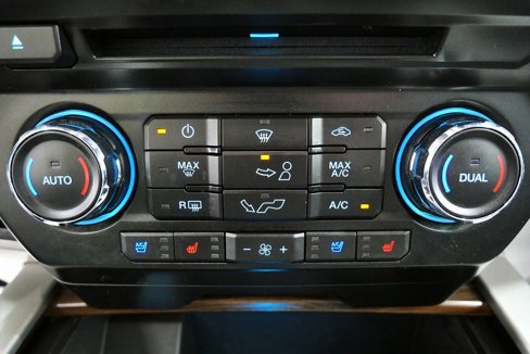Used 2017 Ford F150 Lariat image 30
