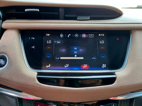 Used 2017 Cadillac XT5 Platinum w/ Driver Assist Package image 38