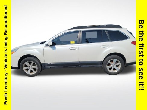 Used 2013 Subaru Outback 2.5i Limited image 2