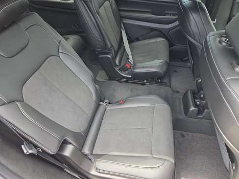 New 2025 Jeep Grand Cherokee L Altitude image 43
