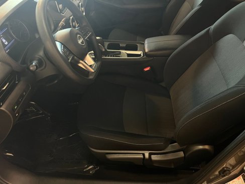 Used 2024 Nissan Sentra SV image 27