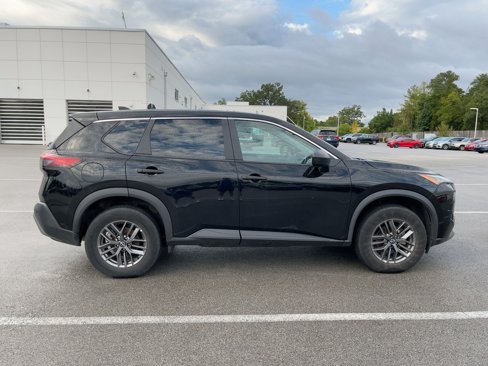 Used 2023 Nissan Rogue S image 5