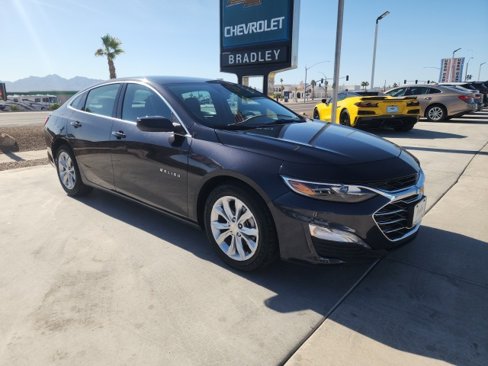 Used 2023 Chevrolet Malibu LT image 2