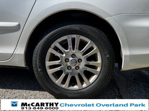 Used 2010 Toyota Sienna XLE image 9
