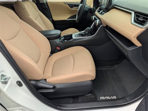 Used 2019 Toyota RAV4 XLE image 28