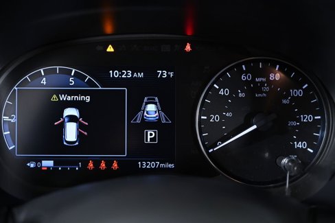 Used 2023 Nissan Kicks SR image 15