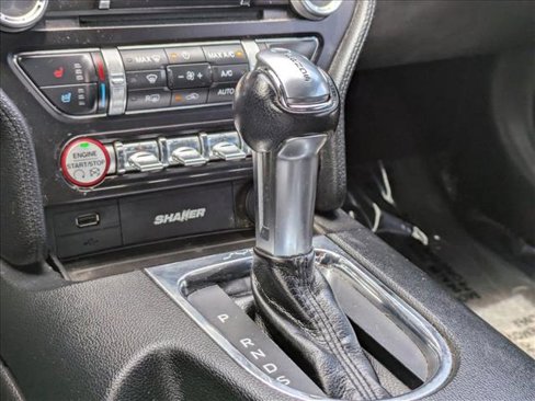 Used 2016 Ford Mustang Premium image 12