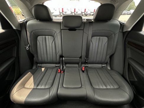 Used 2019 Audi Q5 2.0T Premium Plus w/ Premium Plus Package image 18