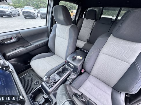 Used 2020 Toyota Tacoma TRD Off-Road image 11
