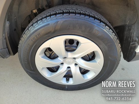Used 2019 Toyota RAV4 LE image 23