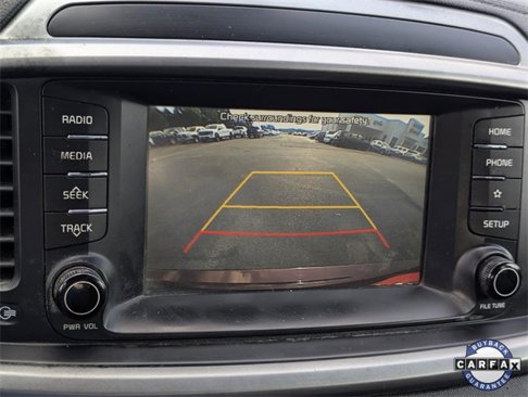Used 2019 Kia Sorento LX image 16