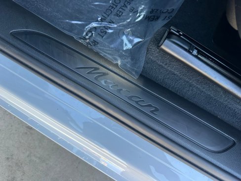 Used 2024 Porsche Macan image 18