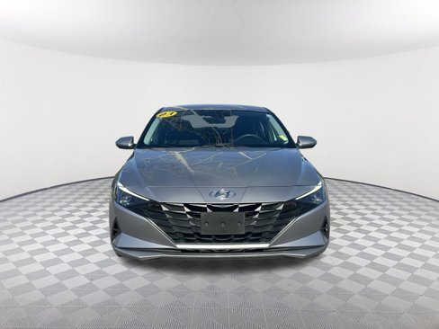 Used 2023 Hyundai Elantra SEL image 2