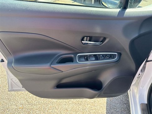 Used 2020 Nissan Versa SR w/ Electronics Package image 18