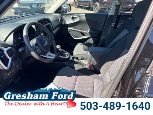 Used 2023 Kia Soul LX image 13