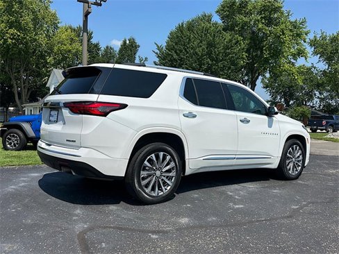 Used 2023 Chevrolet Traverse Premier image 7