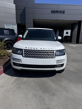 Used 2014 Land Rover Range Rover HSE image 2