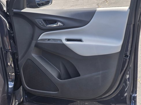Used 2022 Chevrolet Equinox LS w/ LS Convenience Package image 5