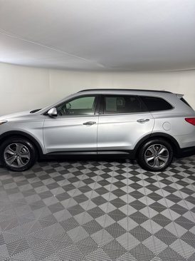 Used 2016 Hyundai Santa Fe SE image 2