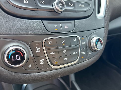 Used 2024 Chevrolet Malibu LT image 24