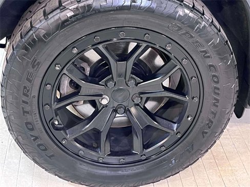 Used 2020 Land Rover Defender 110 First Edition image 15