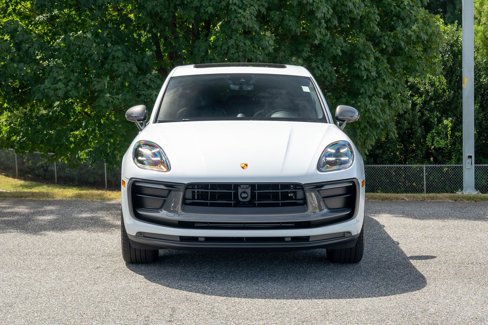 Certified 2023 Porsche Macan Turbo image 10