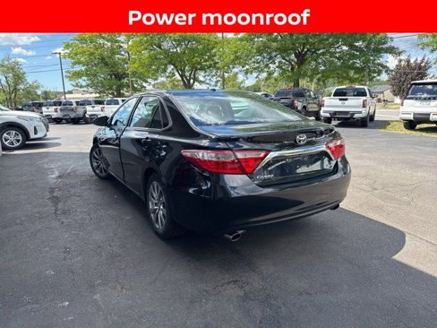 Used 2015 Toyota Camry image 4