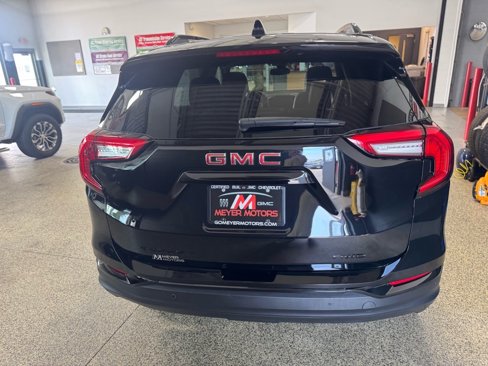 Used 2024 GMC Terrain SLT w/ Tech Package image 6