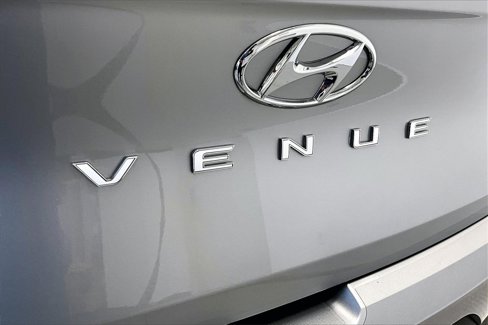 Certified 2023 Hyundai Venue SEL image 31