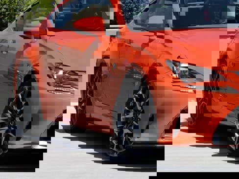 Used 2016 Lexus RC 200t image 3
