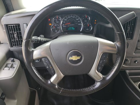 Used 2017 Chevrolet Express 2500 image 3