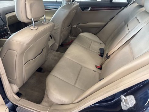 Used 2010 Mercedes-Benz C 300 4MATIC Sedan image 19