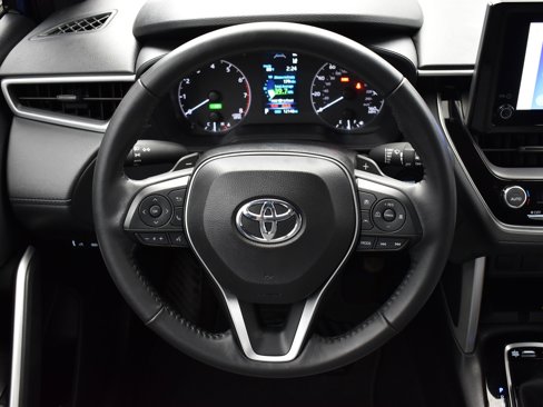 Used 2024 Toyota Corolla Cross SE image 14