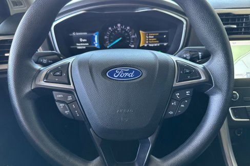 Used 2020 Ford Fusion SE image 14