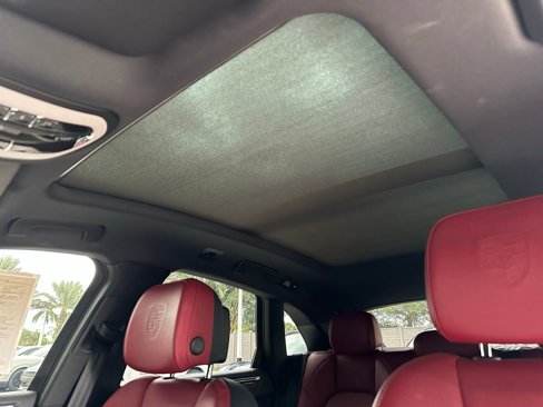 Used 2024 Porsche Macan image 39