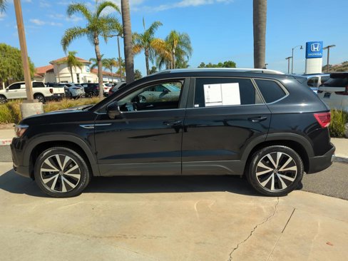 Used 2022 Volkswagen Taos SE image 2