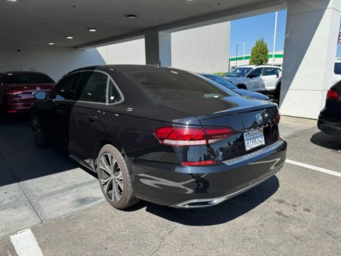 Used 2021 Volkswagen Passat 2.0T SE image 5