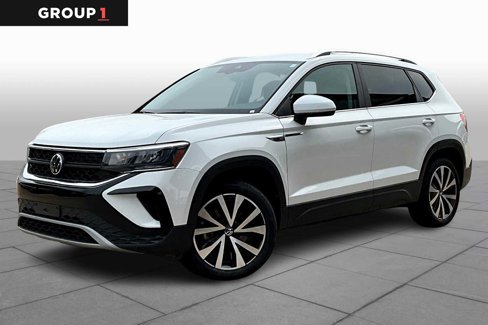 Used 2023 Volkswagen Taos SE image 1