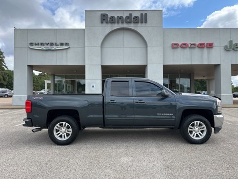 Used 2017 Chevrolet Silverado 1500 LT w/ All Star Edition image 8