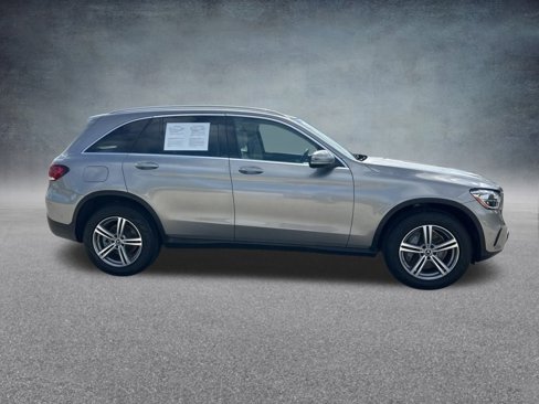 Used 2021 Mercedes-Benz GLC 300 image 3