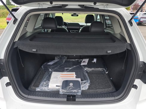 New 2025 Volkswagen Taos SE image 16