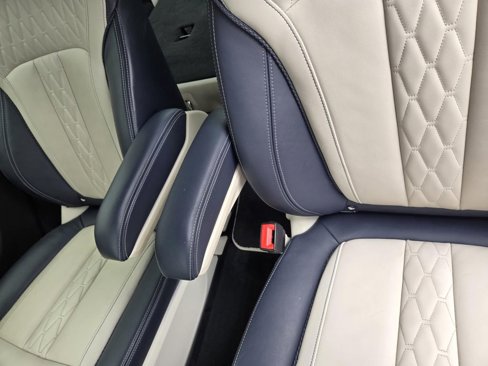 Used 2019 BMW X7 xDrive50i w/ Dynamic Handling Package image 16